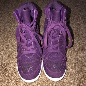 Vera Wang Princess Wedge Sneakers, Purple, size 7M
